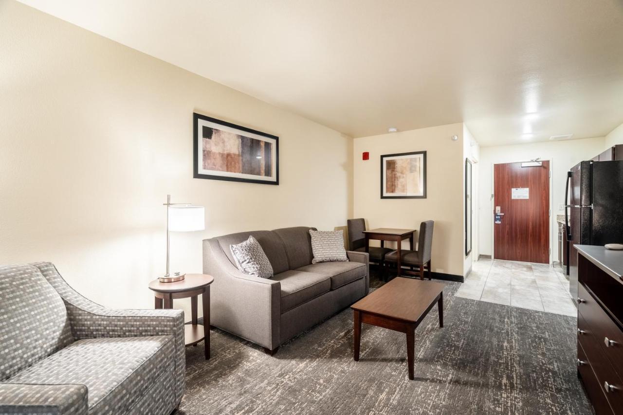 Cobblestone Hotel & Suites - Andrews Buitenkant foto